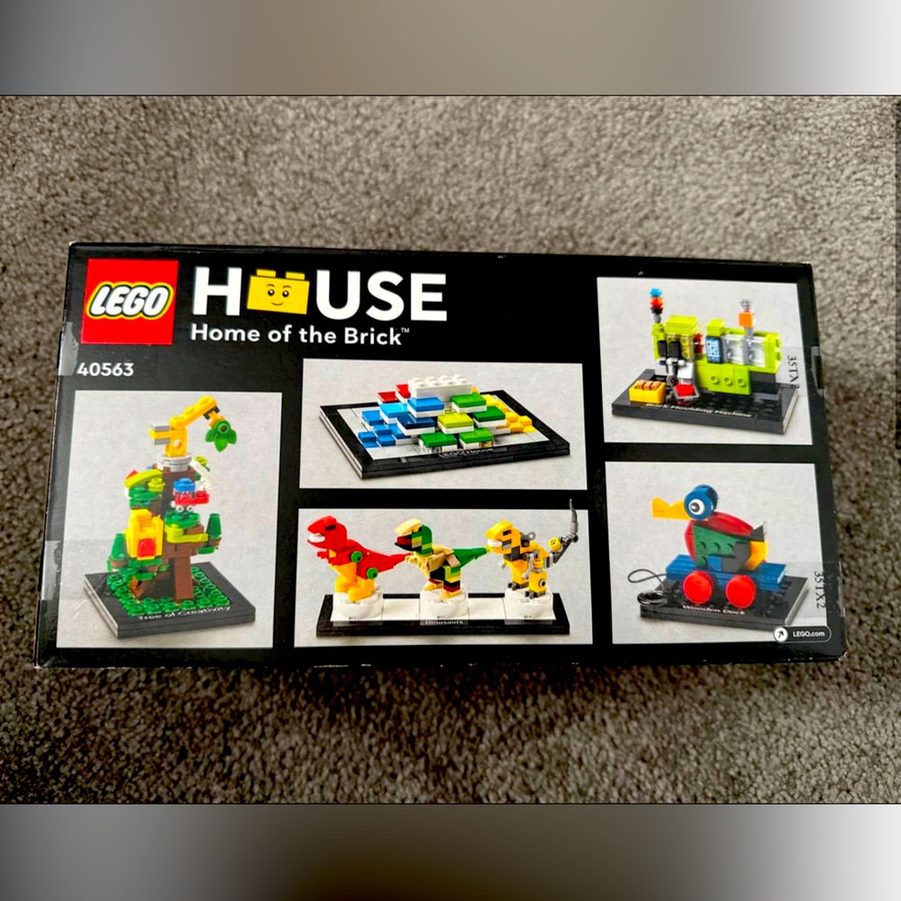 Lego Tribute to Lego House retired set
